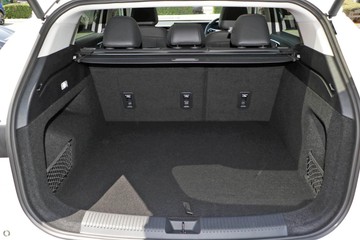https://dvg-vehicle-assets.s3.amazonaws.com/036959/phh9fadwhqa6n17berbge55h3.jpg