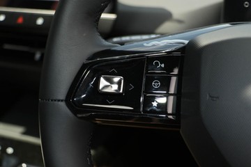 https://dvg-vehicle-assets.s3.amazonaws.com/048301/exqe96lsc0jawonpeakycijf5.jpg