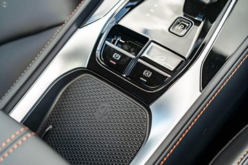 https://dvg-vehicle-assets.s3.amazonaws.com/072354/v5hk53gjb21y4zyz85oeymp06.jpg