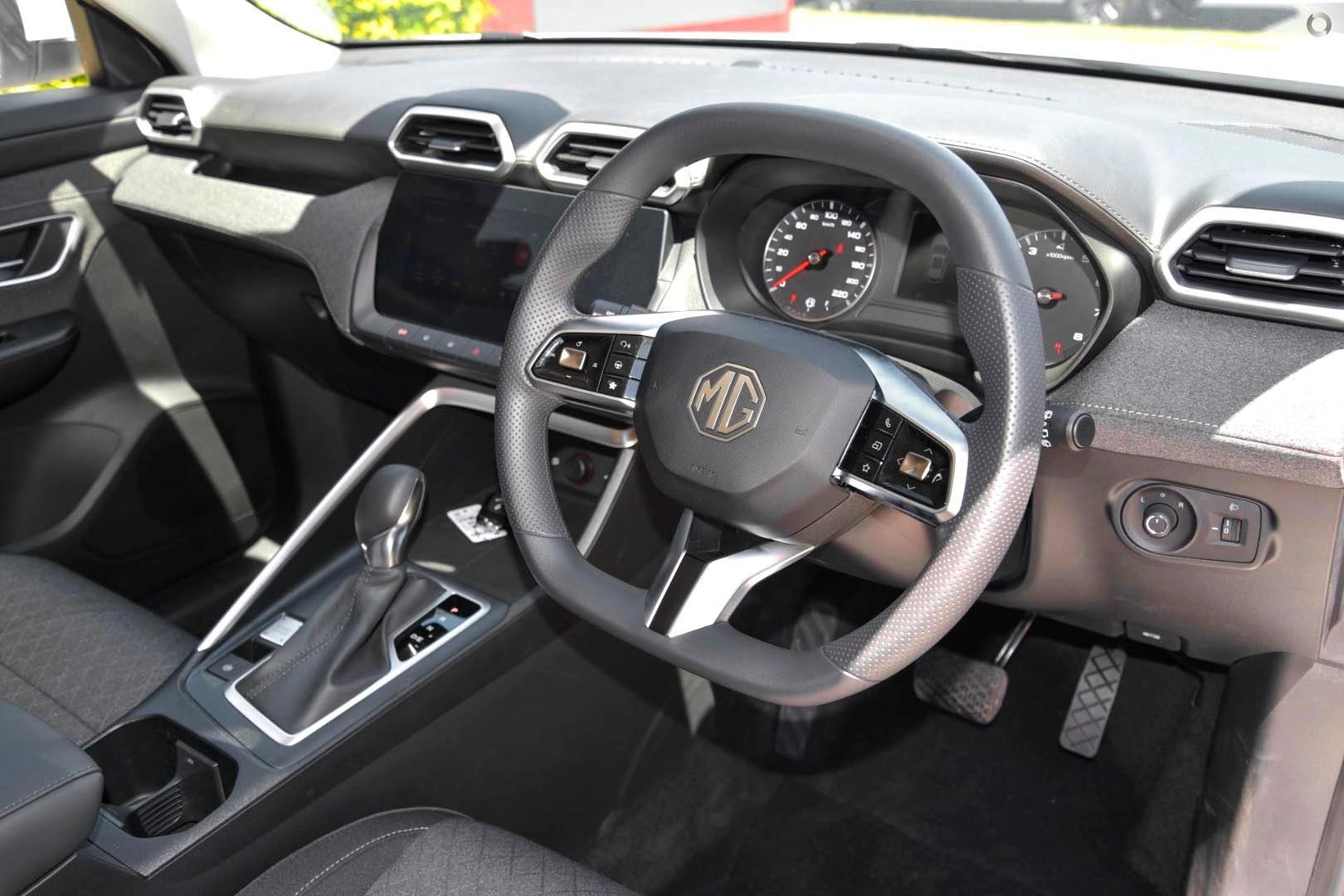 MG Zs image 4