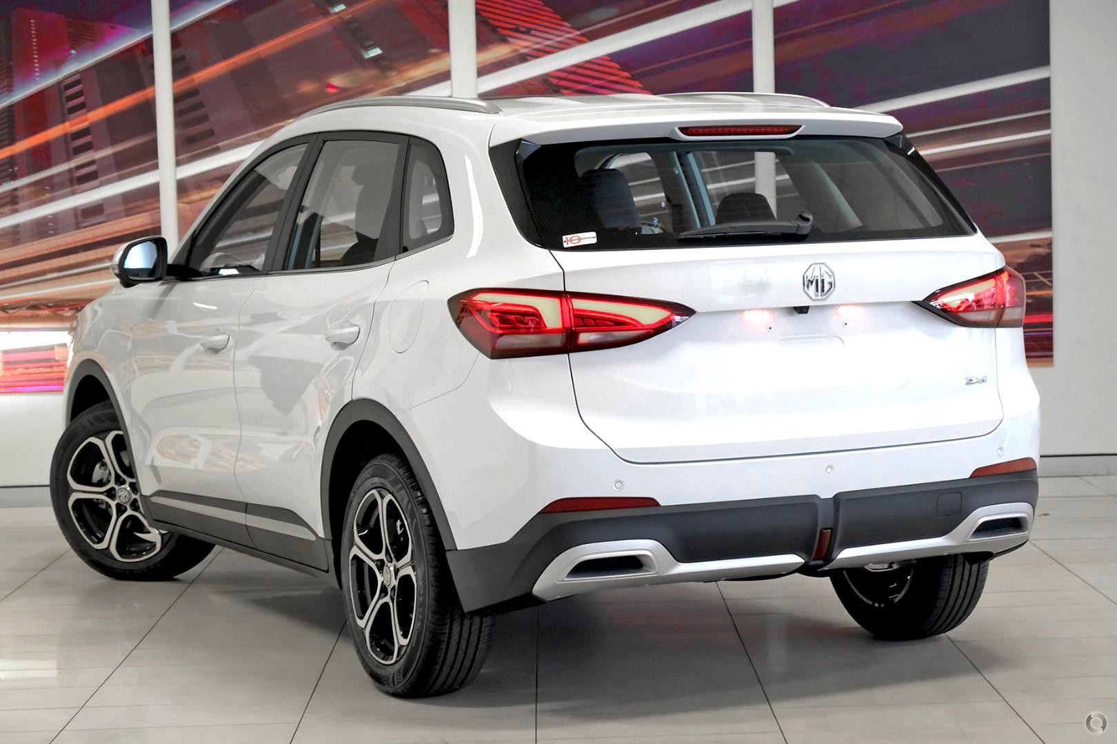 MG Zs image 4