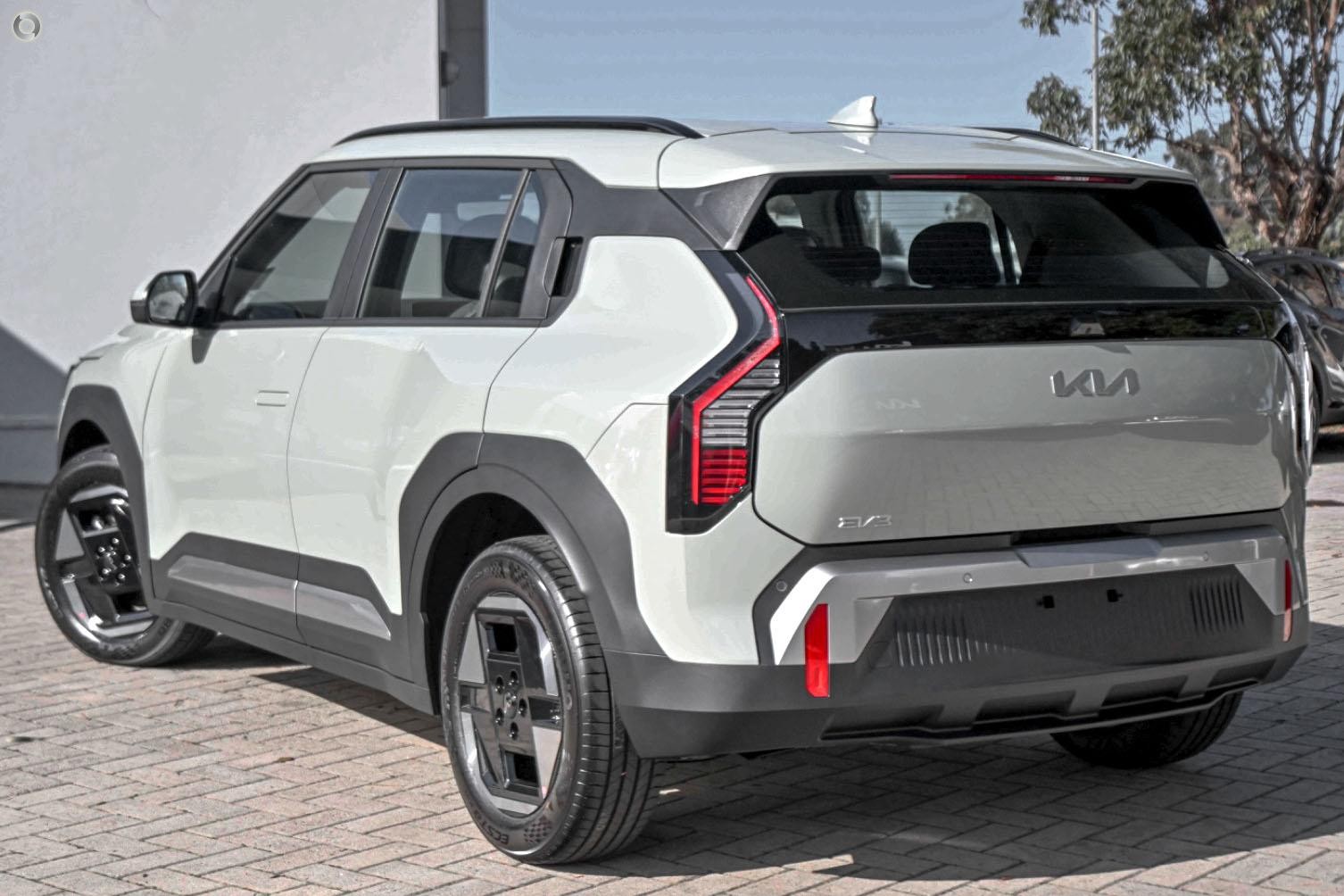 Kia Ev3 image 3