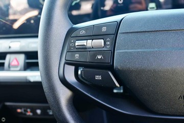 https://dvg-vehicle-assets.s3.amazonaws.com/1015874/c2u7vsgs25ag2azae5k0d10h1.jpg