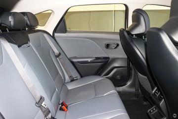 https://dvg-vehicle-assets.s3.amazonaws.com/1015875/rw1f72lngc5k71f6iypt4b4zd.jpg