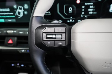 https://dvg-vehicle-assets.s3.amazonaws.com/1015884/6ldor9ei3uv6chkidsdx7ilth.jpg