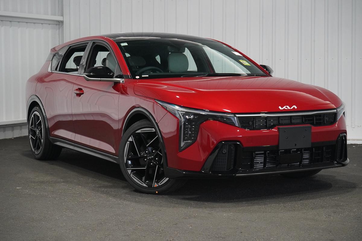 Kia K4 image 1