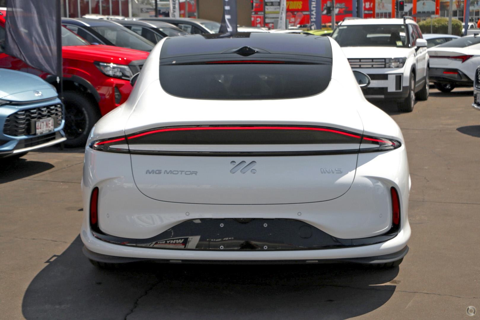 MG Im5 image 3