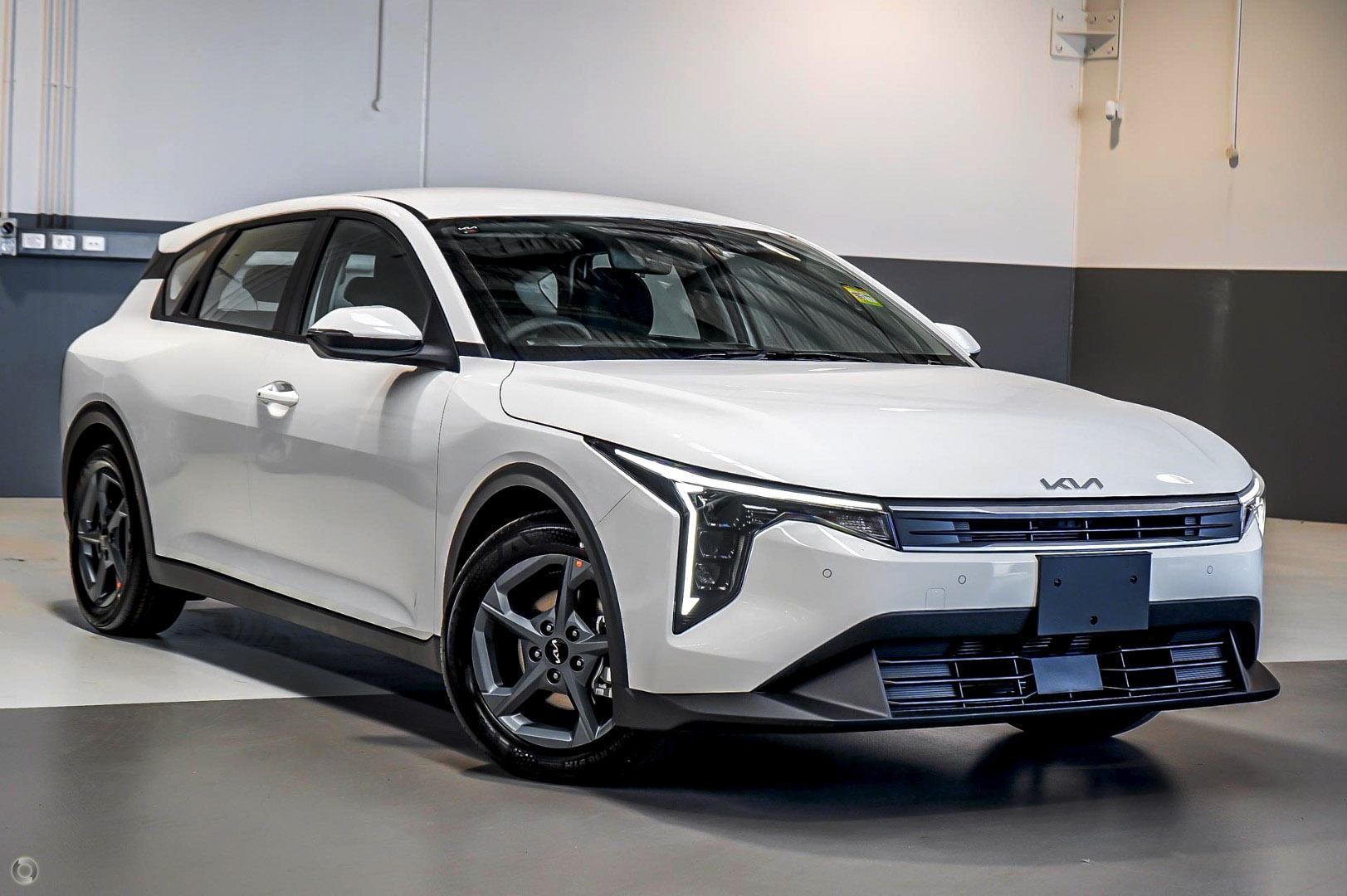 Kia K4 image 1