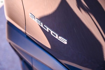 https://dvg-vehicle-assets.s3.amazonaws.com/1034317/oq63a2mm9v90s2u7uq994iqkb.jpg