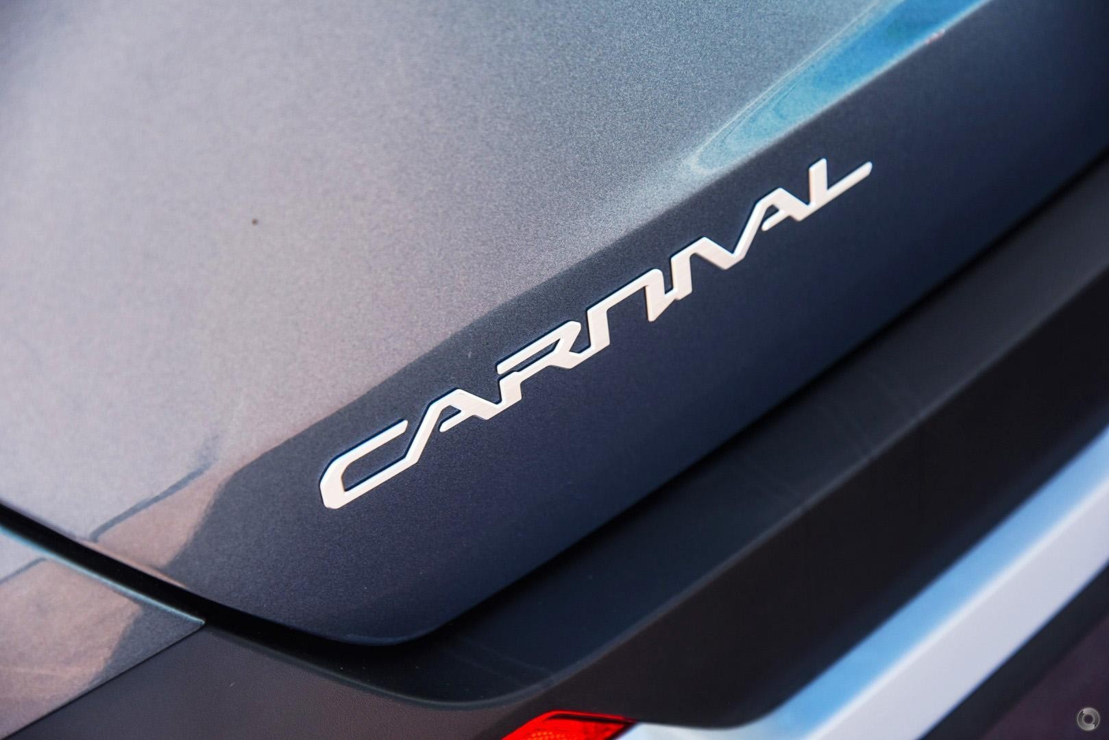Kia Carnival image 4