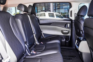 https://dvg-vehicle-assets.s3.amazonaws.com/1051373/9vte3pohh4pxst508haxh2hw.jpg