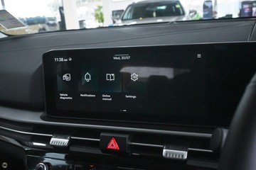 https://dvg-vehicle-assets.s3.amazonaws.com/1052452/6pwze45zkxqk2blbsclqnhjic.jpg