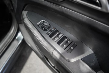 https://dvg-vehicle-assets.s3.amazonaws.com/1052454/12inut6bmfpijgwxlb9ddt8r5.jpg