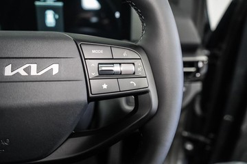 https://dvg-vehicle-assets.s3.amazonaws.com/1052454/bzmzbpxqgb3at8qefa317scen.jpg