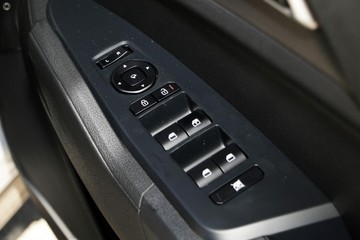 https://dvg-vehicle-assets.s3.amazonaws.com/1054073/8tru0bt9f7cwa6bebz2v8v5xe.jpg
