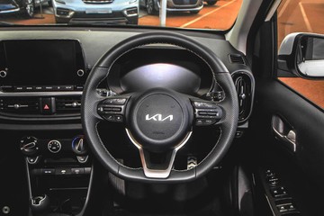 https://dvg-vehicle-assets.s3.amazonaws.com/1055392/7np0sh6mqgue457u1fvu096m7.jpg
