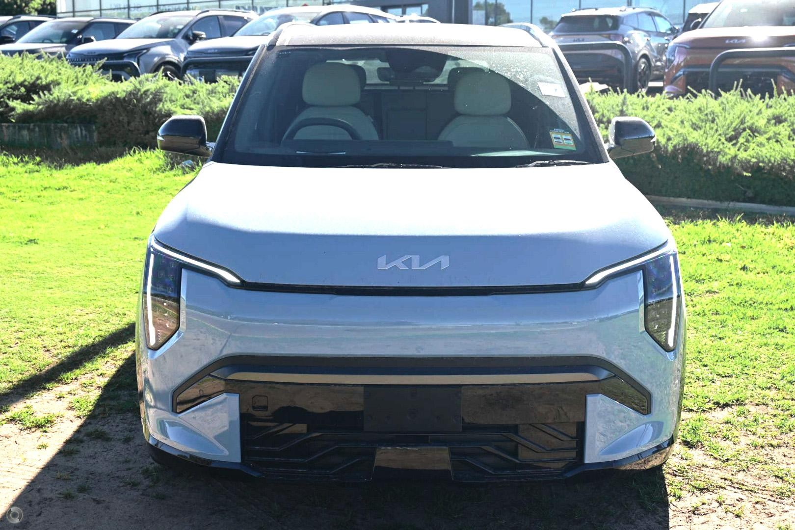 Kia Ev3 image 2