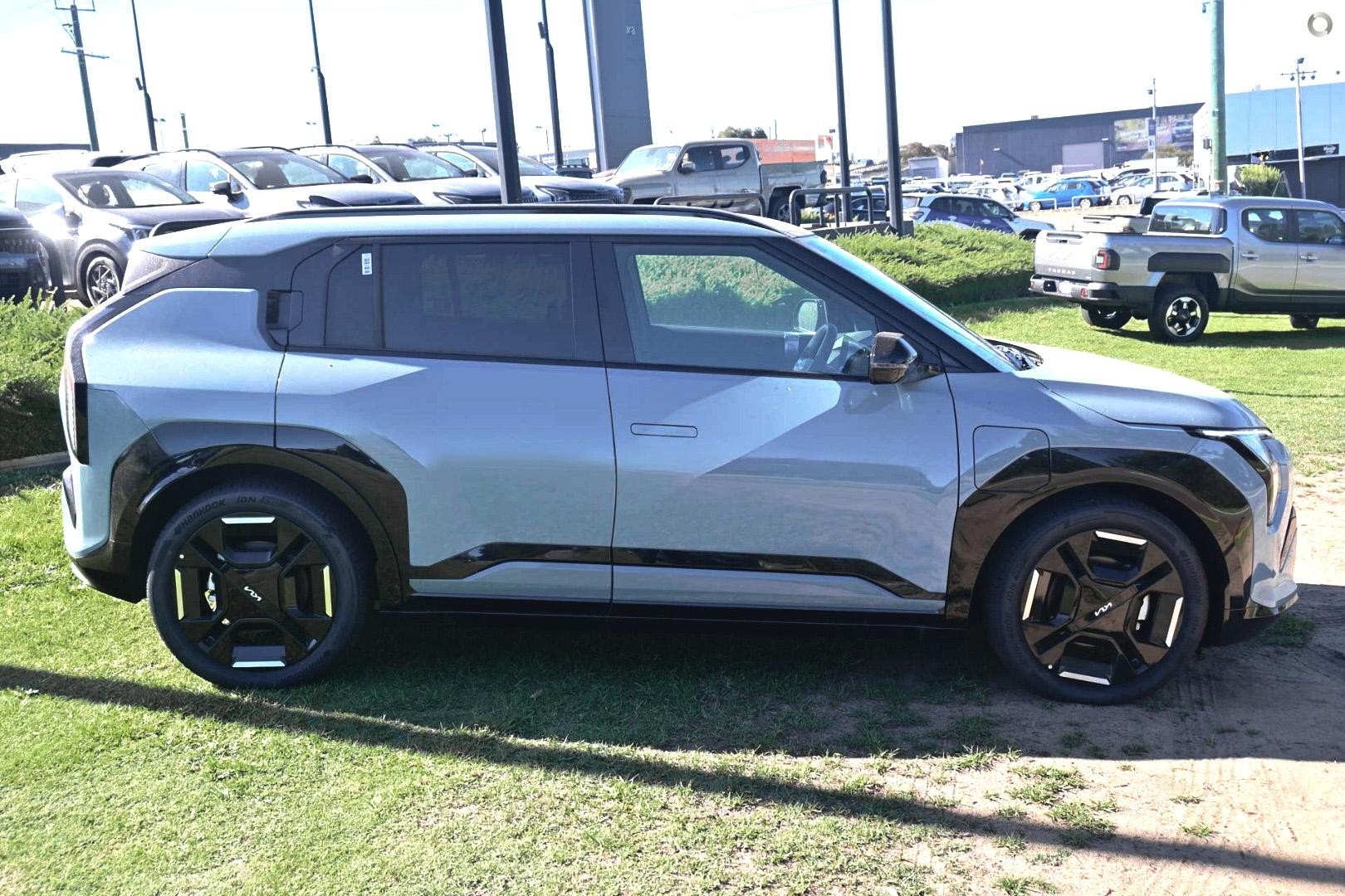 Kia Ev3 image 3