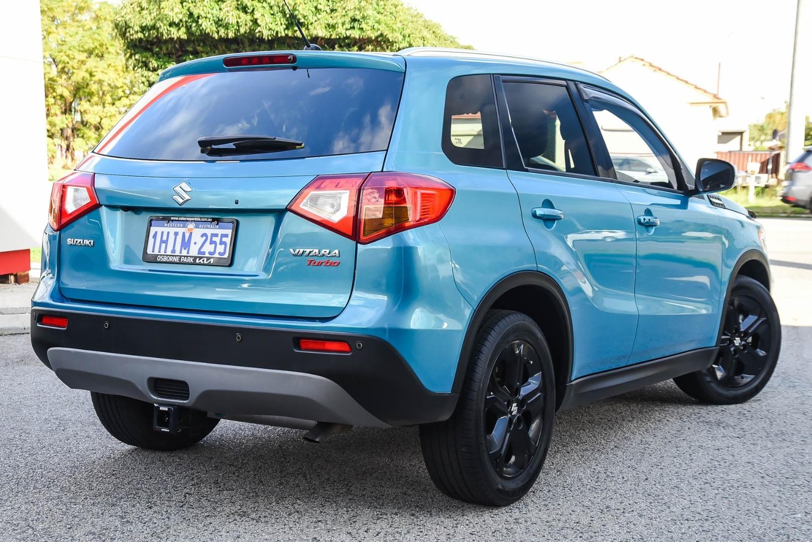 Suzuki Vitara image 2