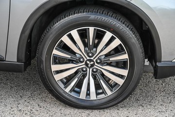 https://dvg-vehicle-assets.s3.amazonaws.com/1102229/afdd007107d0d8582563cb0f66dc5c4e.jpg