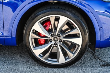 https://dvg-vehicle-assets.s3.amazonaws.com/1102289/5hzt8xpz27hqvwks9h24pui4a.jpg