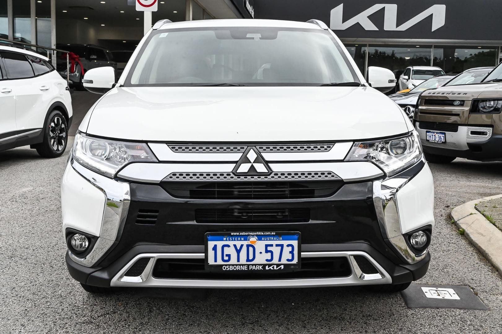 Mitsubishi Outlander image 4