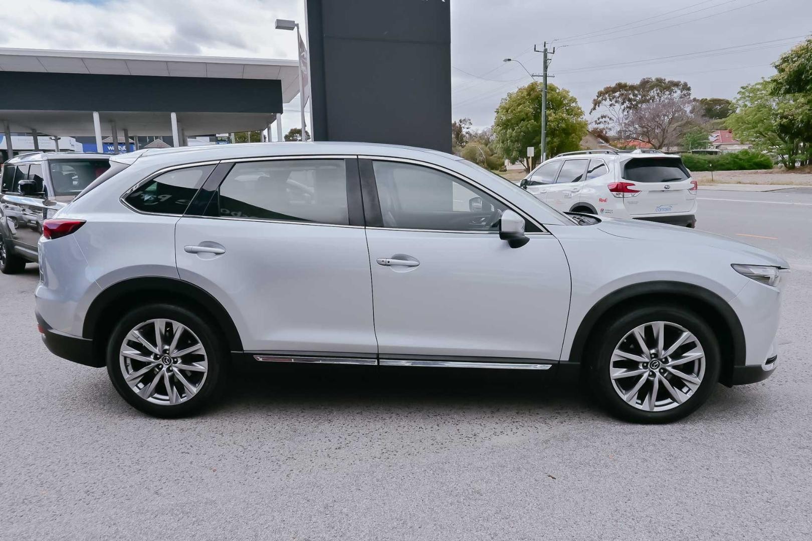 Mazda Cx-9 image 3