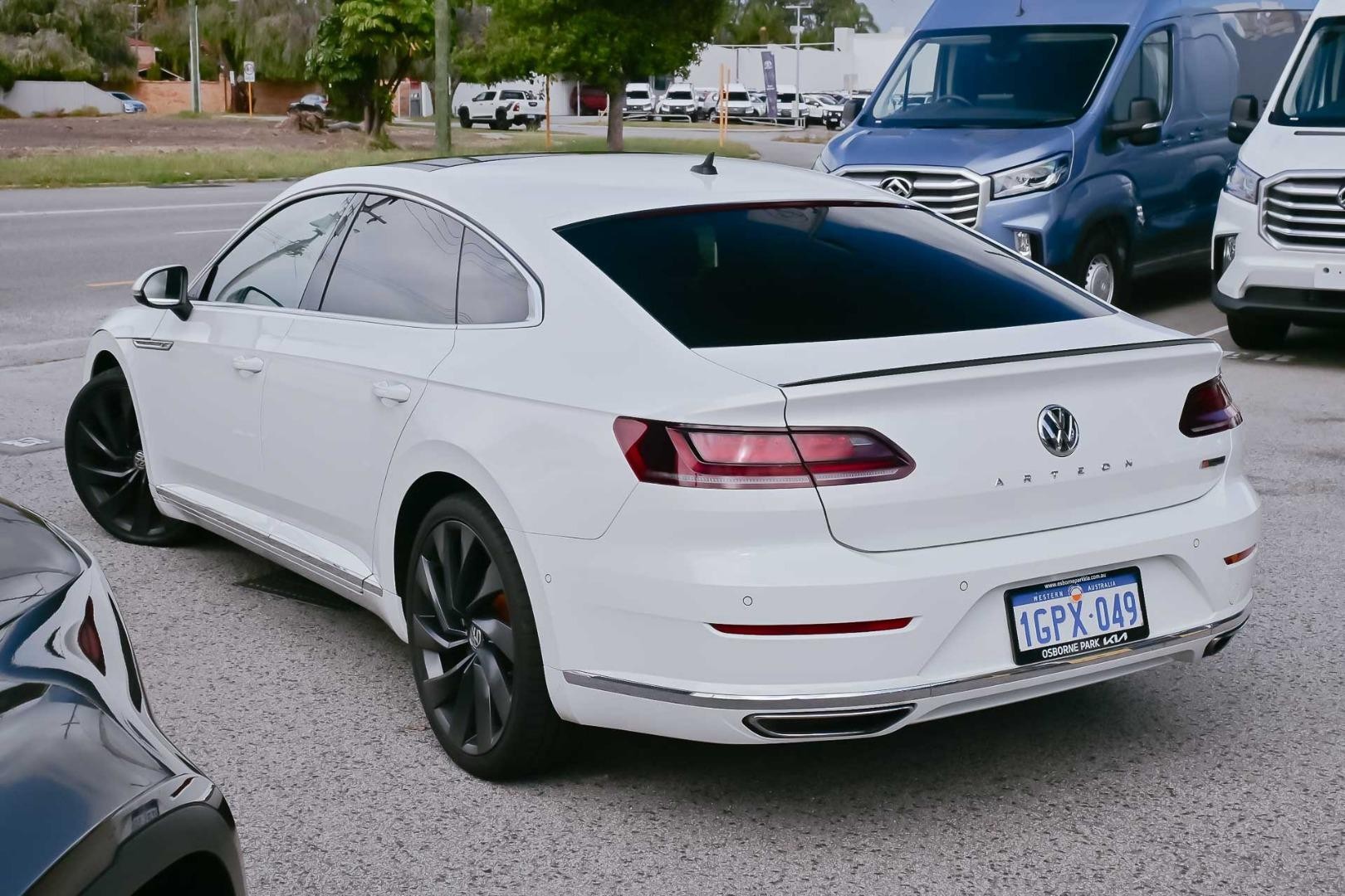 Volkswagen Arteon image 2