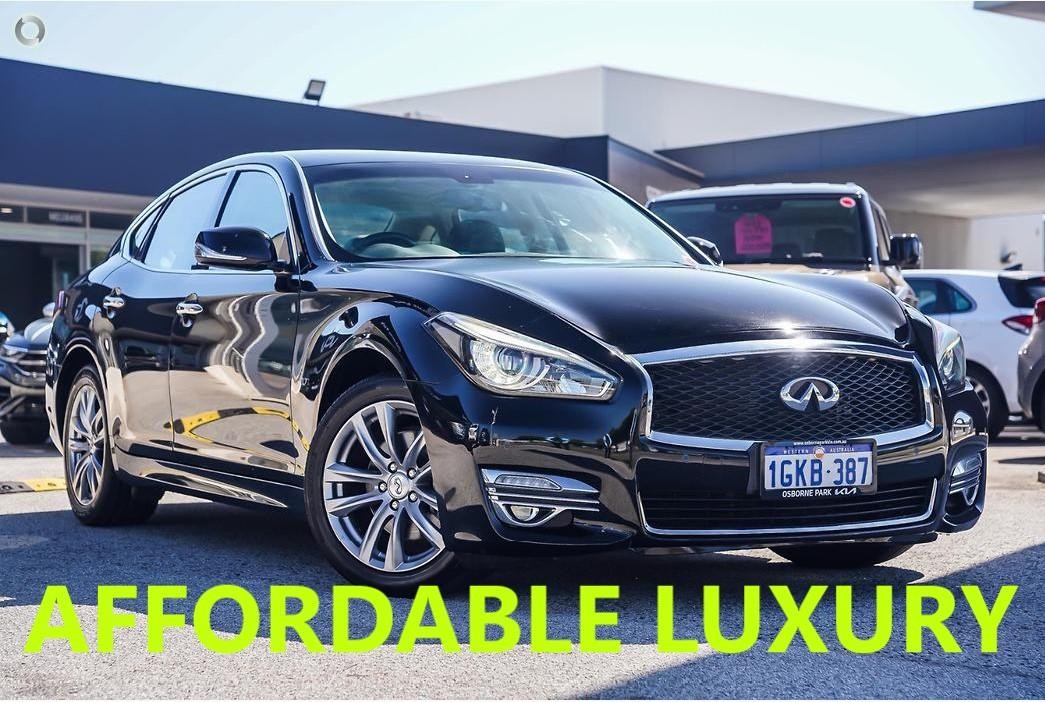 Infiniti Q70 image 1