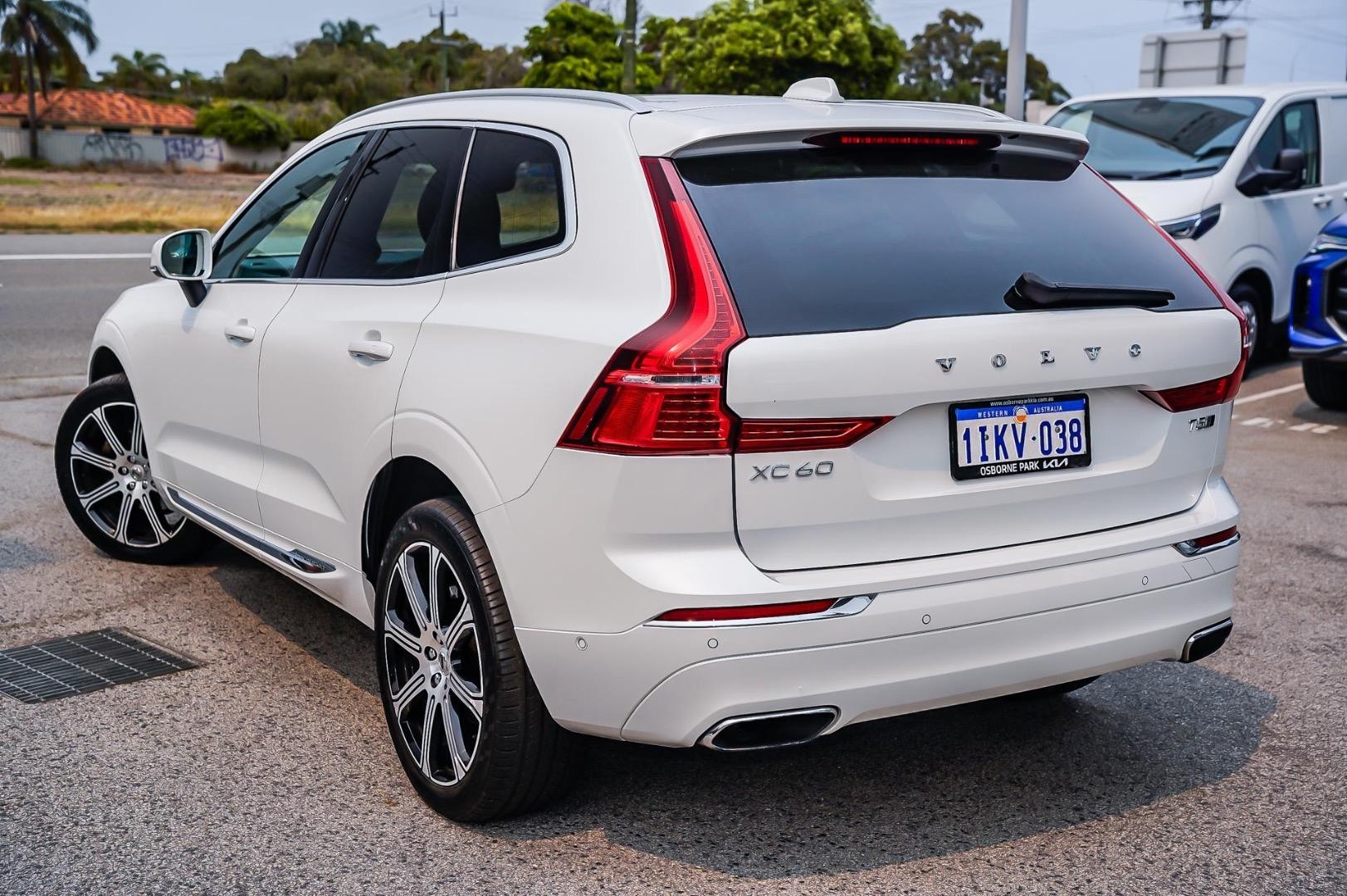 Volvo Xc60 image 2