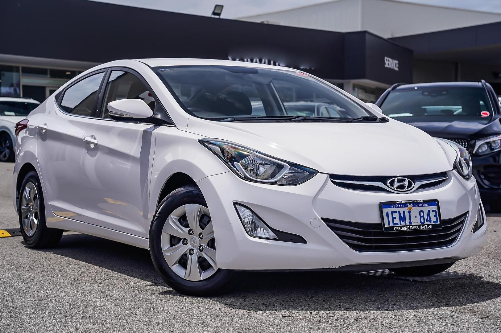 Hyundai Elantra image 1