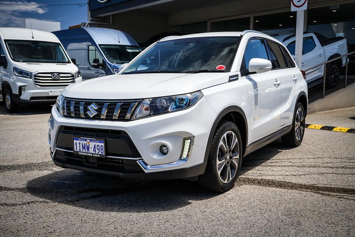 Suzuki Vitara image 3