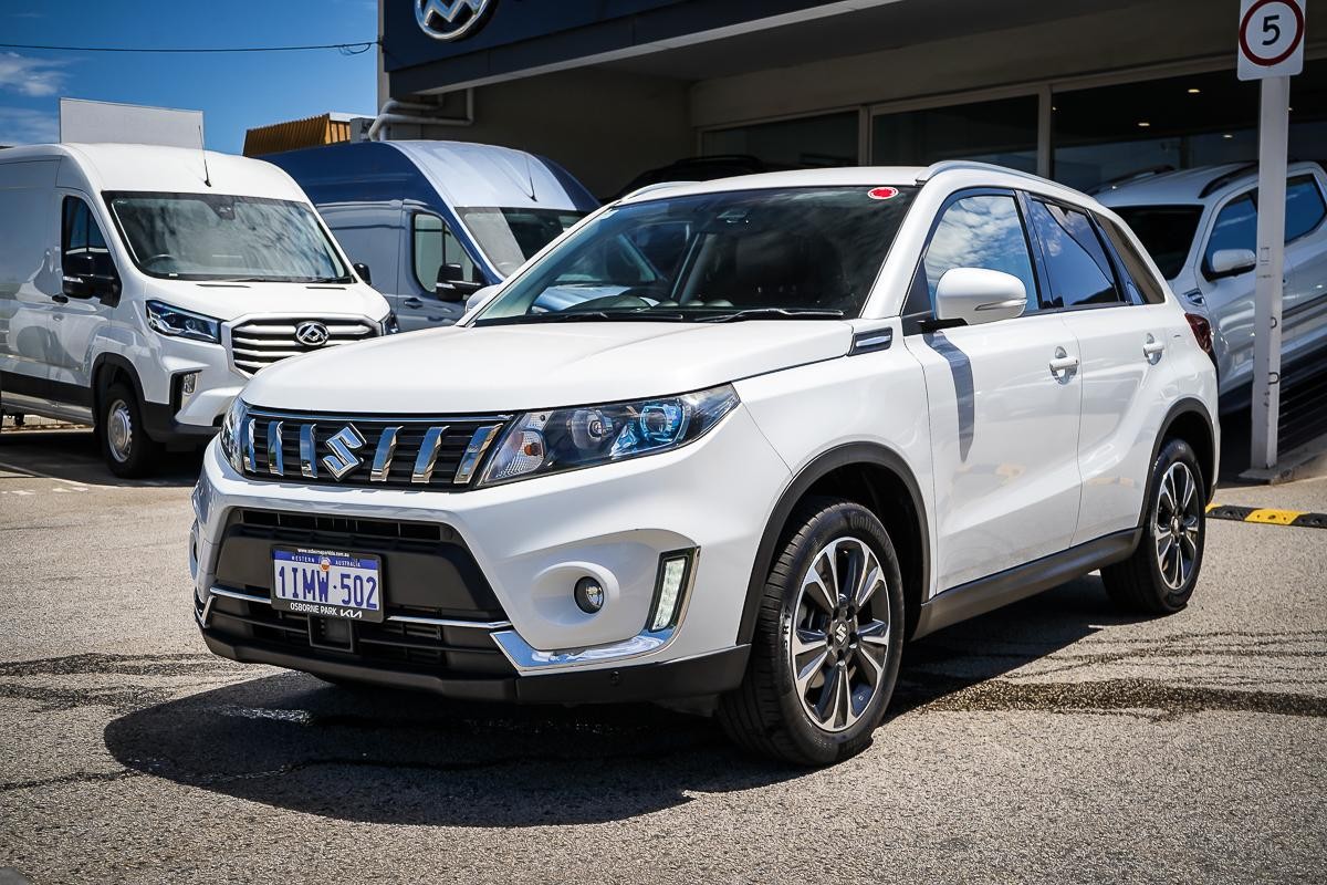 Suzuki Vitara image 3