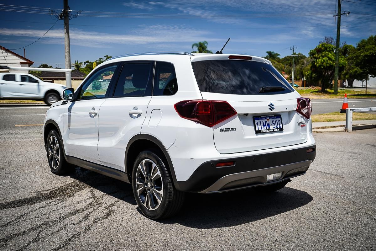 Suzuki Vitara image 4