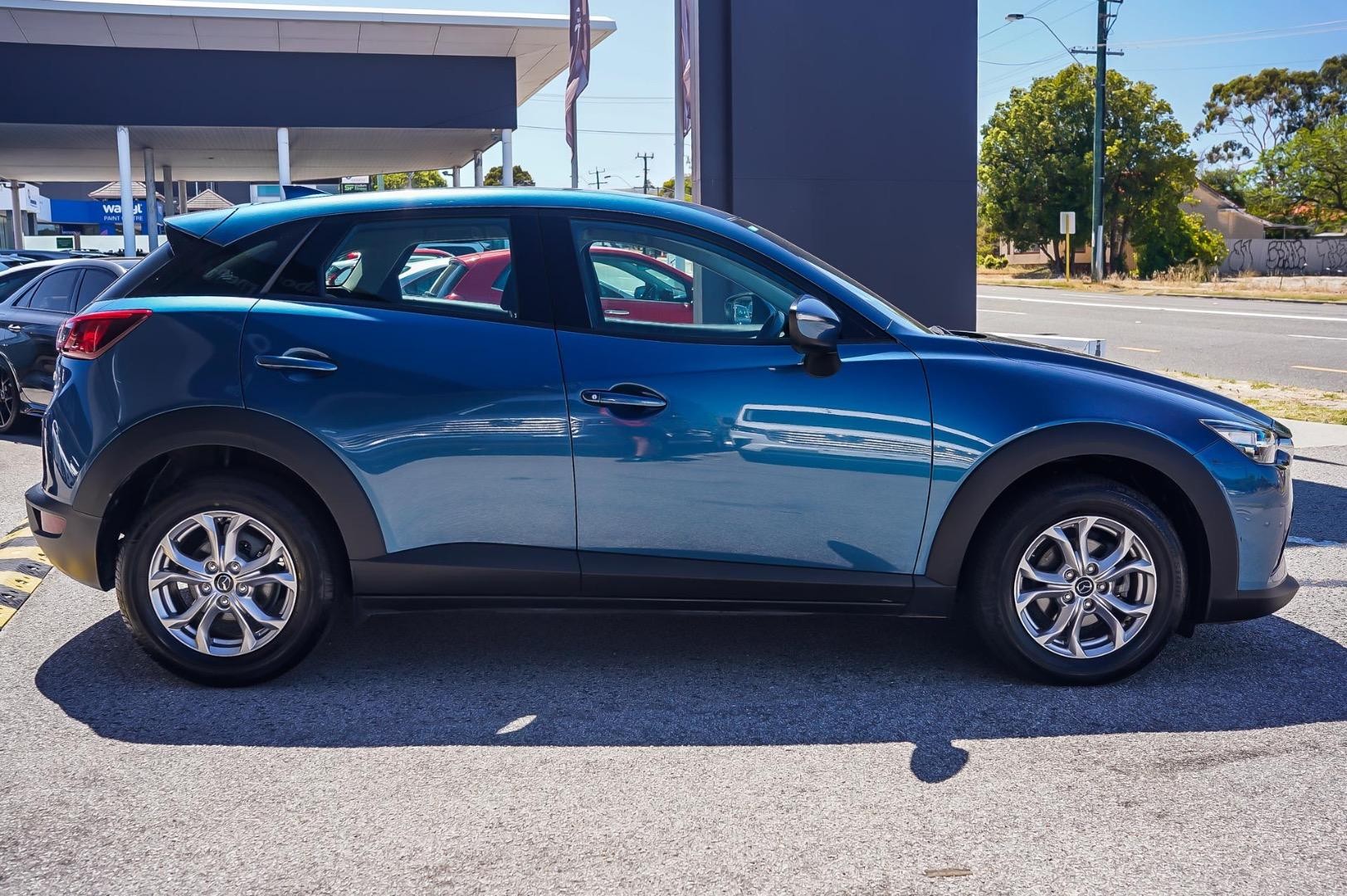 Mazda Cx-3 image 3