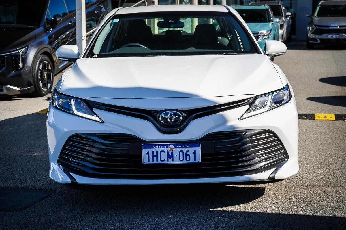 Toyota Camry image 4