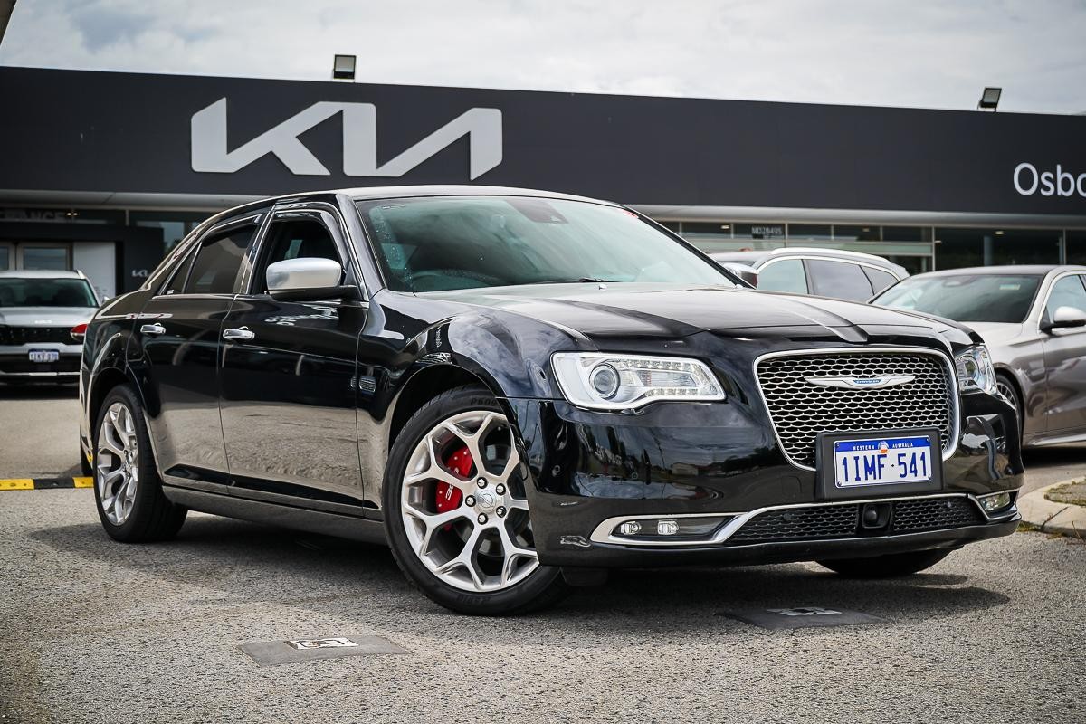 Chrysler 300 image 1