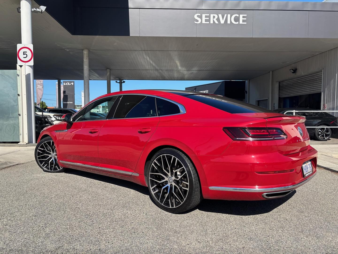 Volkswagen Arteon image 2