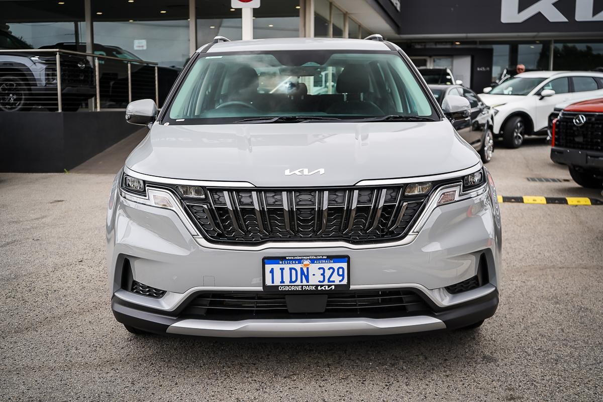 Kia Carnival image 4