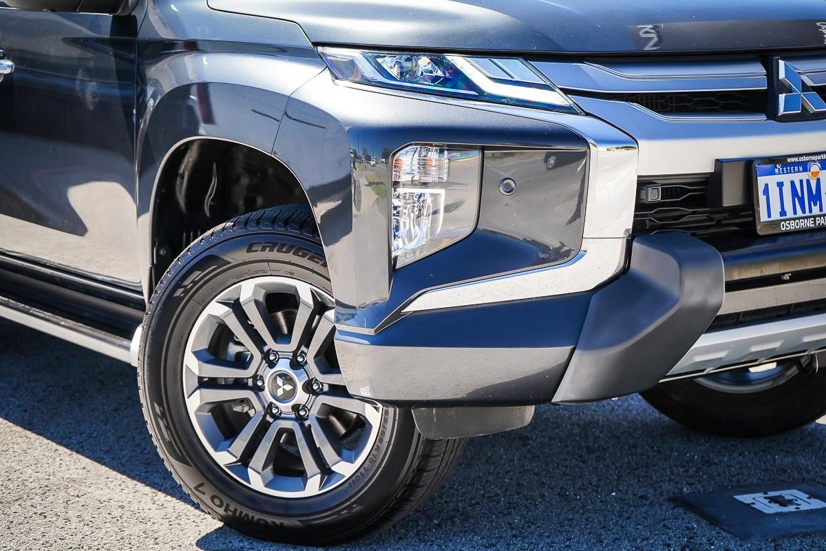 Mitsubishi Triton image 2