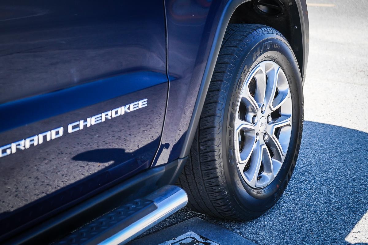 Jeep Grand Cherokee image 3