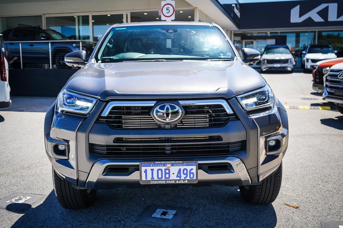 Toyota Hilux image 4