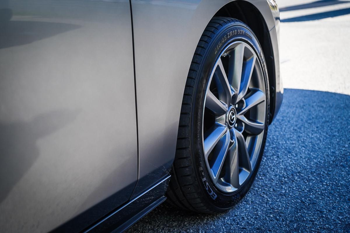 Mazda 3 image 3