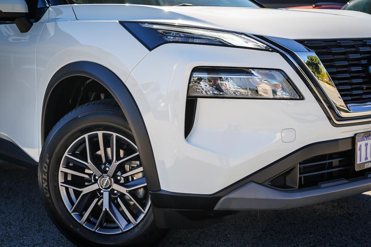 Nissan X-trail image 2