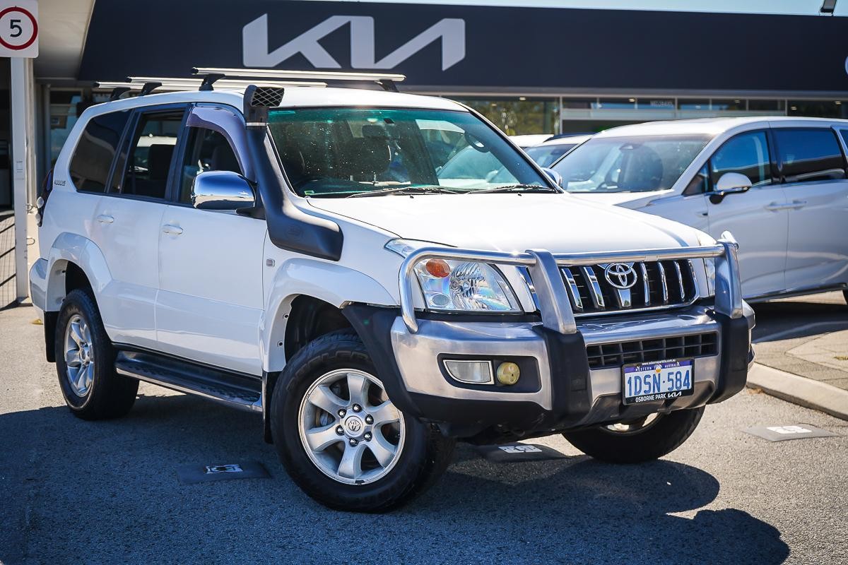 Toyota Landcruiser Prado image 1