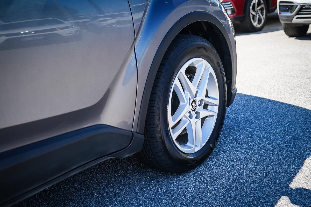 Toyota C-hr image 3