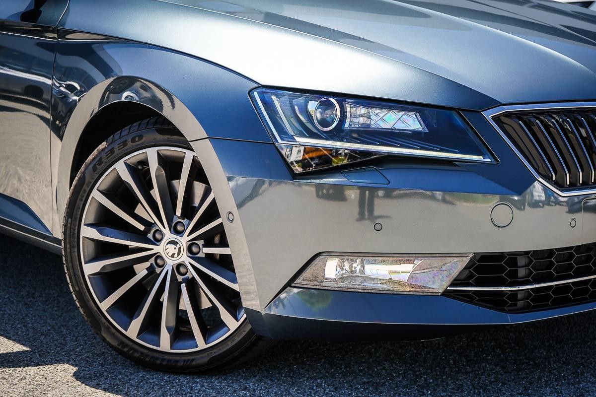 Skoda Superb image 2