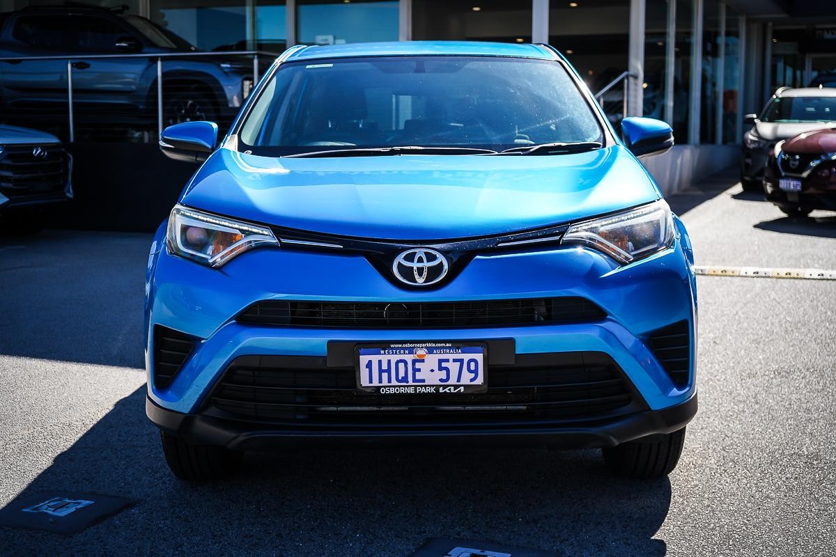 Toyota Rav4 image 4