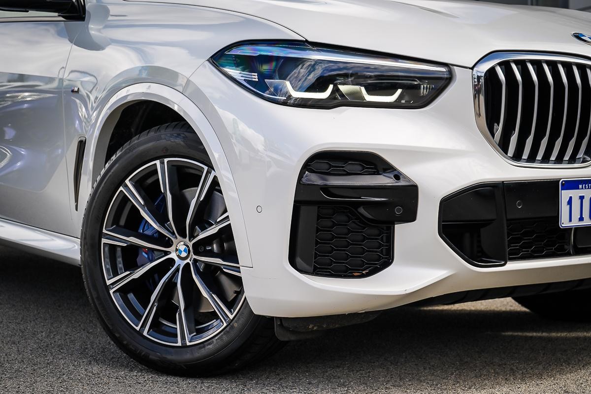 BMW X5 image 2