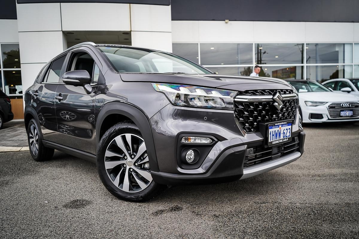 Suzuki S-cross image 1